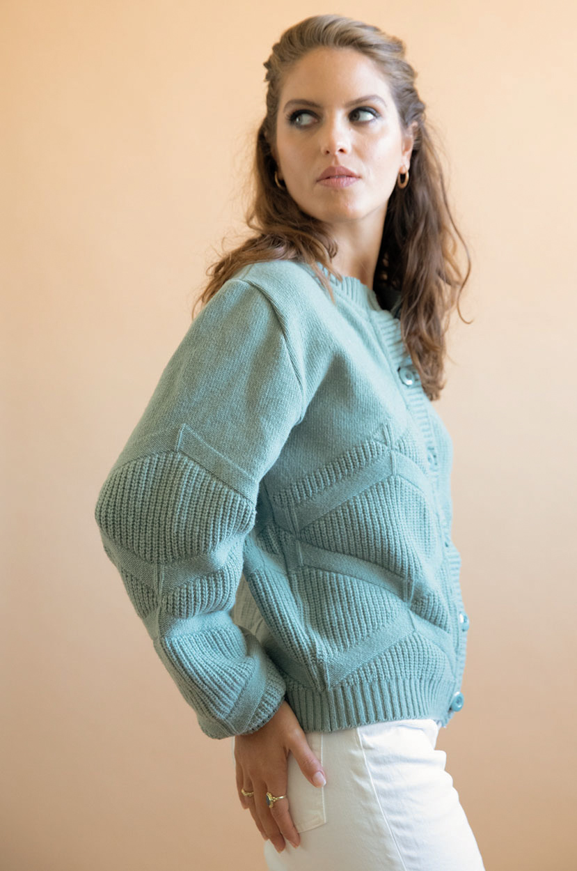 Gilet femme col rond en laine 4 Gilet femme col rond en laine - Image 4
